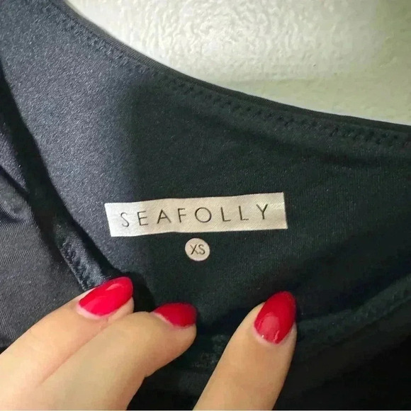 Seafolly asymmetrical swim top XS - Picture 4 of 4